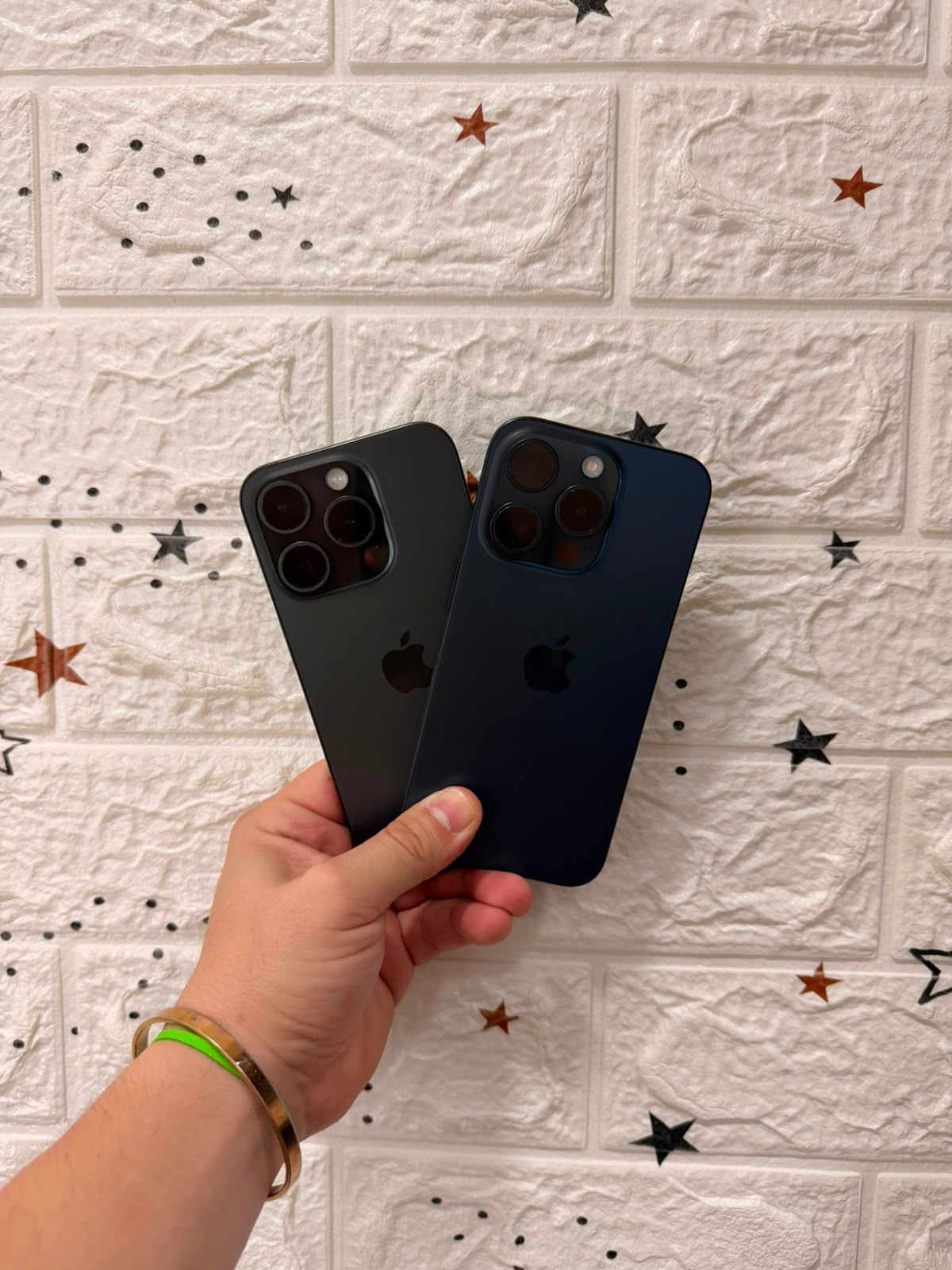 iPhone 15 Pro - 256GB · Titanio Azul disponible en GioCell